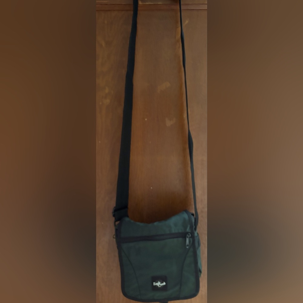 Eaglecreek crossbody bag